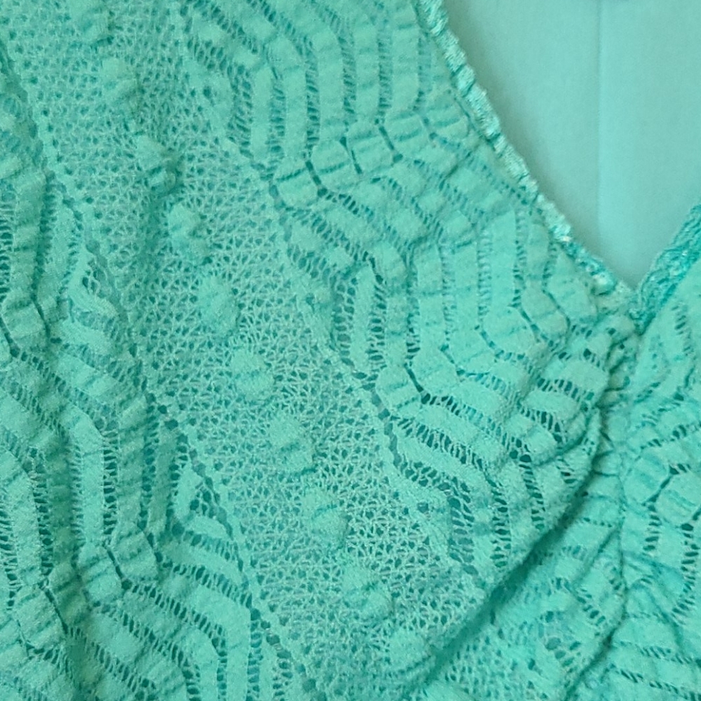 Dress - Picture 3 of 4